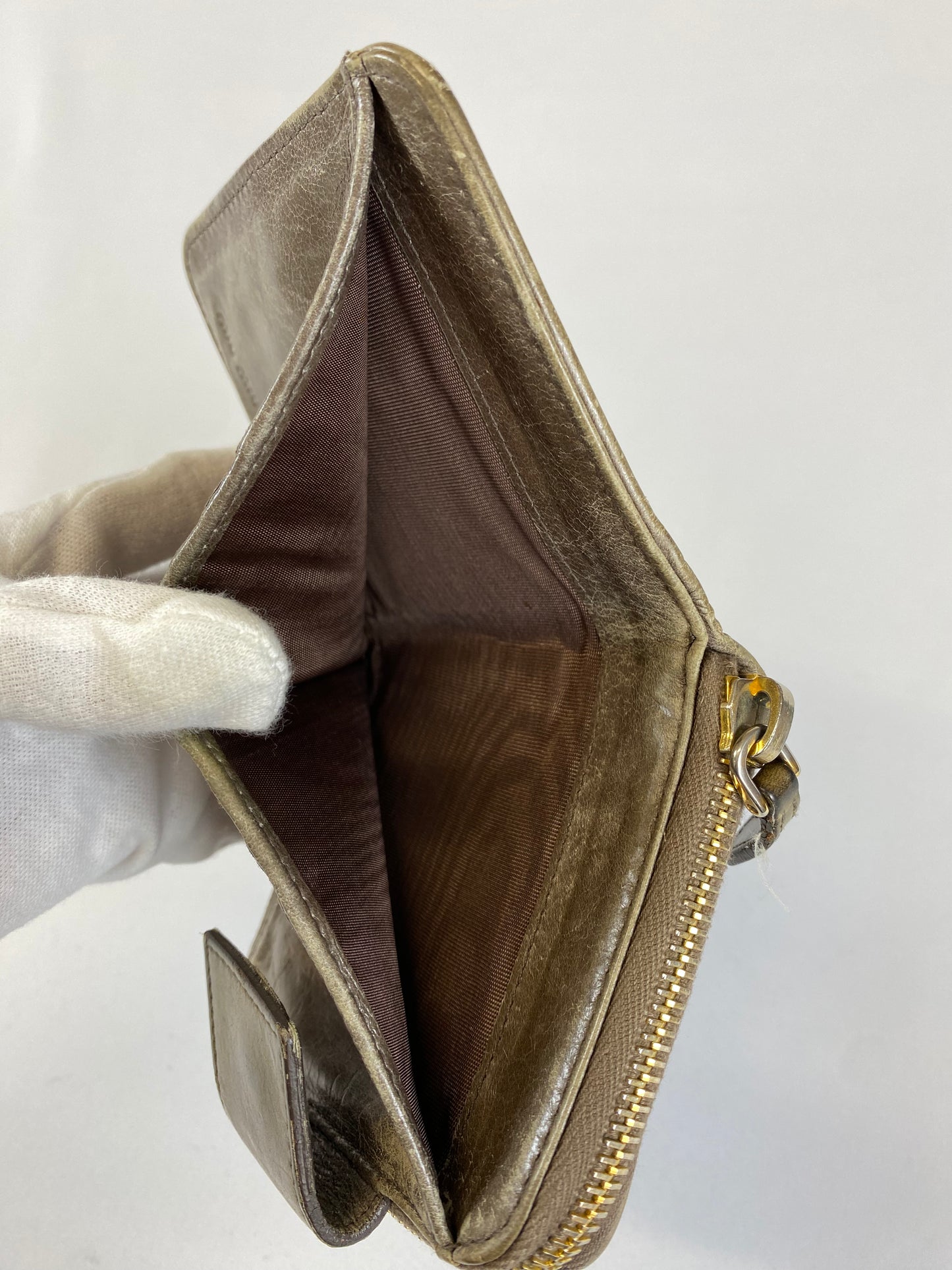 MIU MIU Leather Bi-fold Wallet Authentic AA488