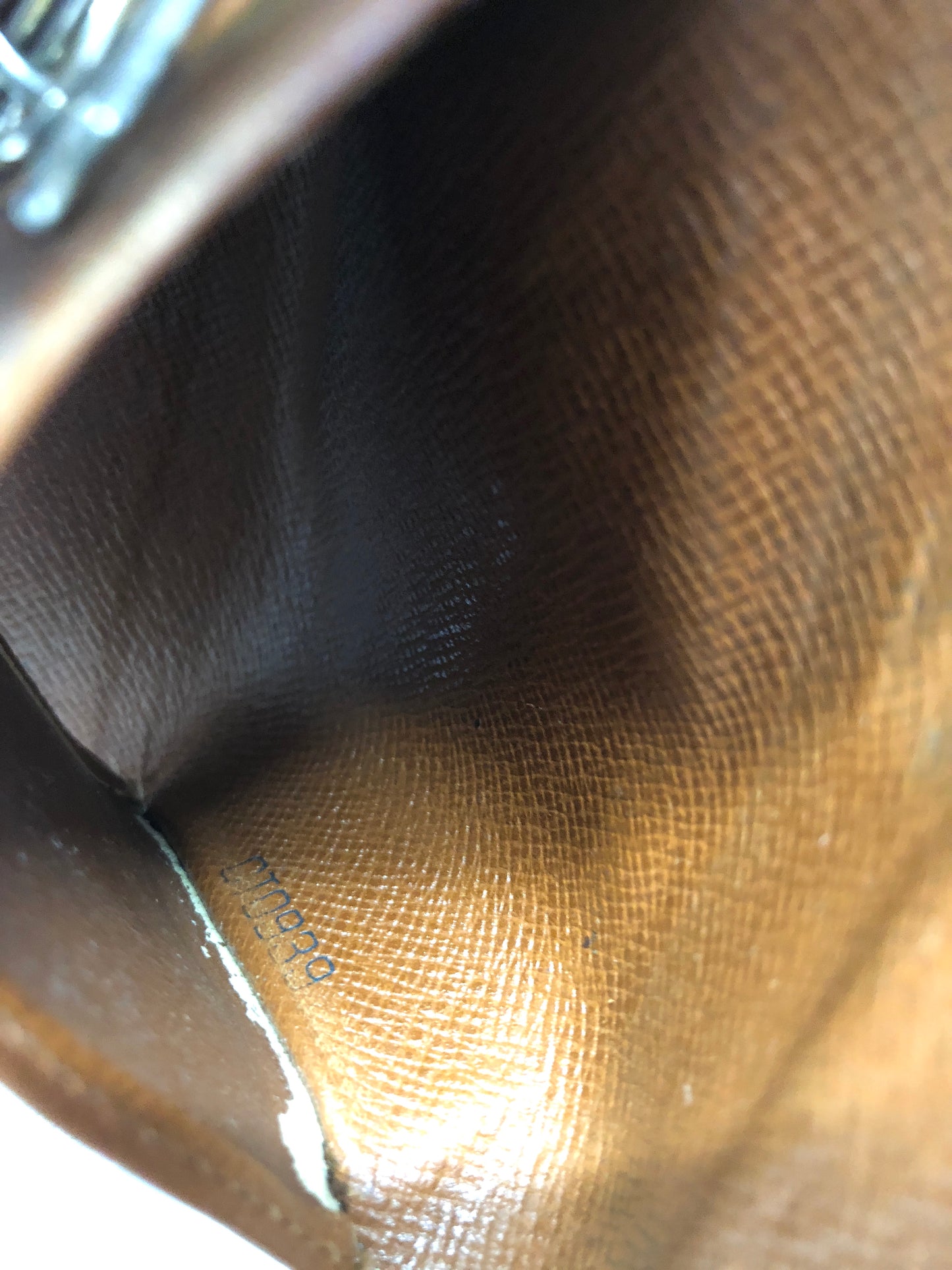 Louis-Vuitton Multicle 6/Monogram Key Case Authentic AA501