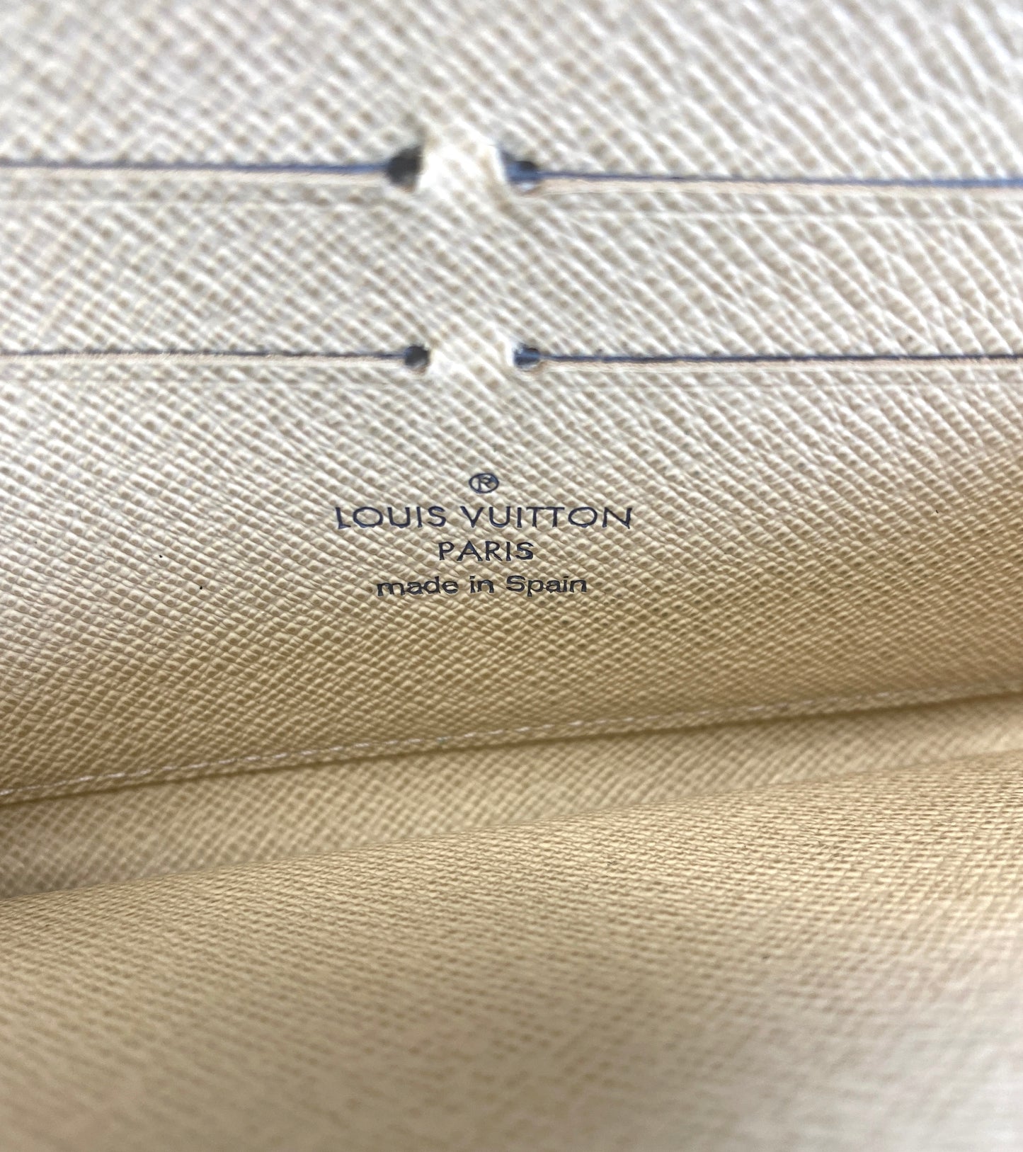 Louis-Vuitton Damier Azur Zippy Wallet Authentic AA540
