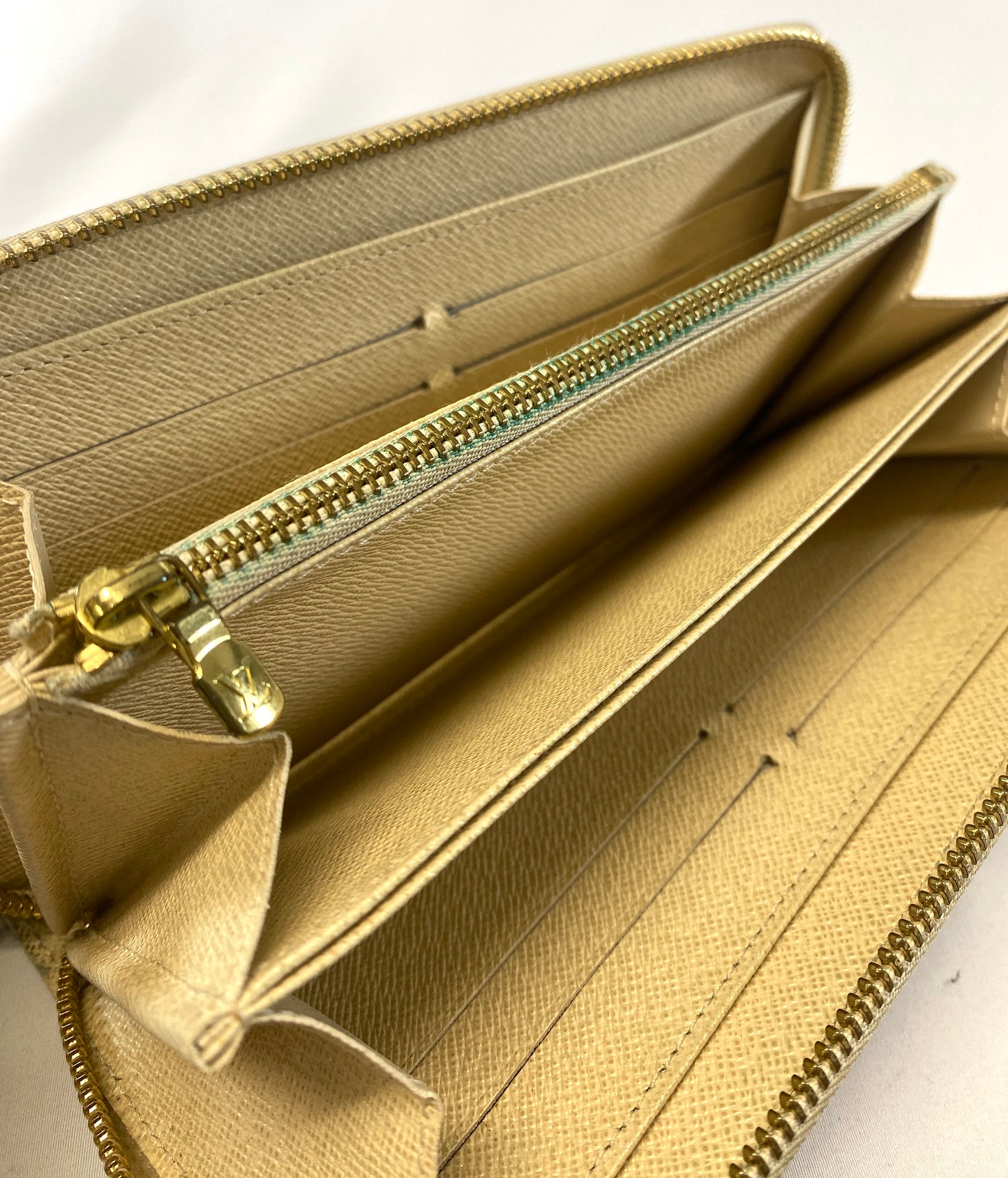 Louis-Vuitton Damier Azur Zippy Wallet Authentic AA540