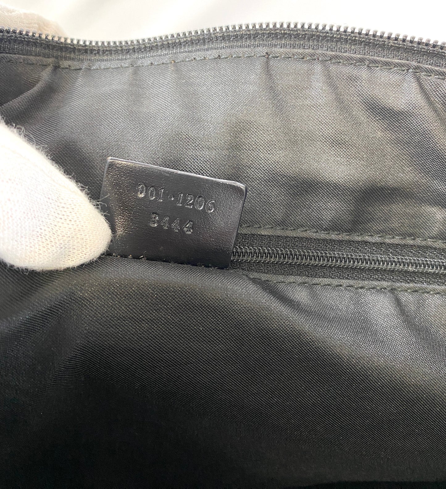 GUCCI One Shoulder Bag GG Black Authentic AA530