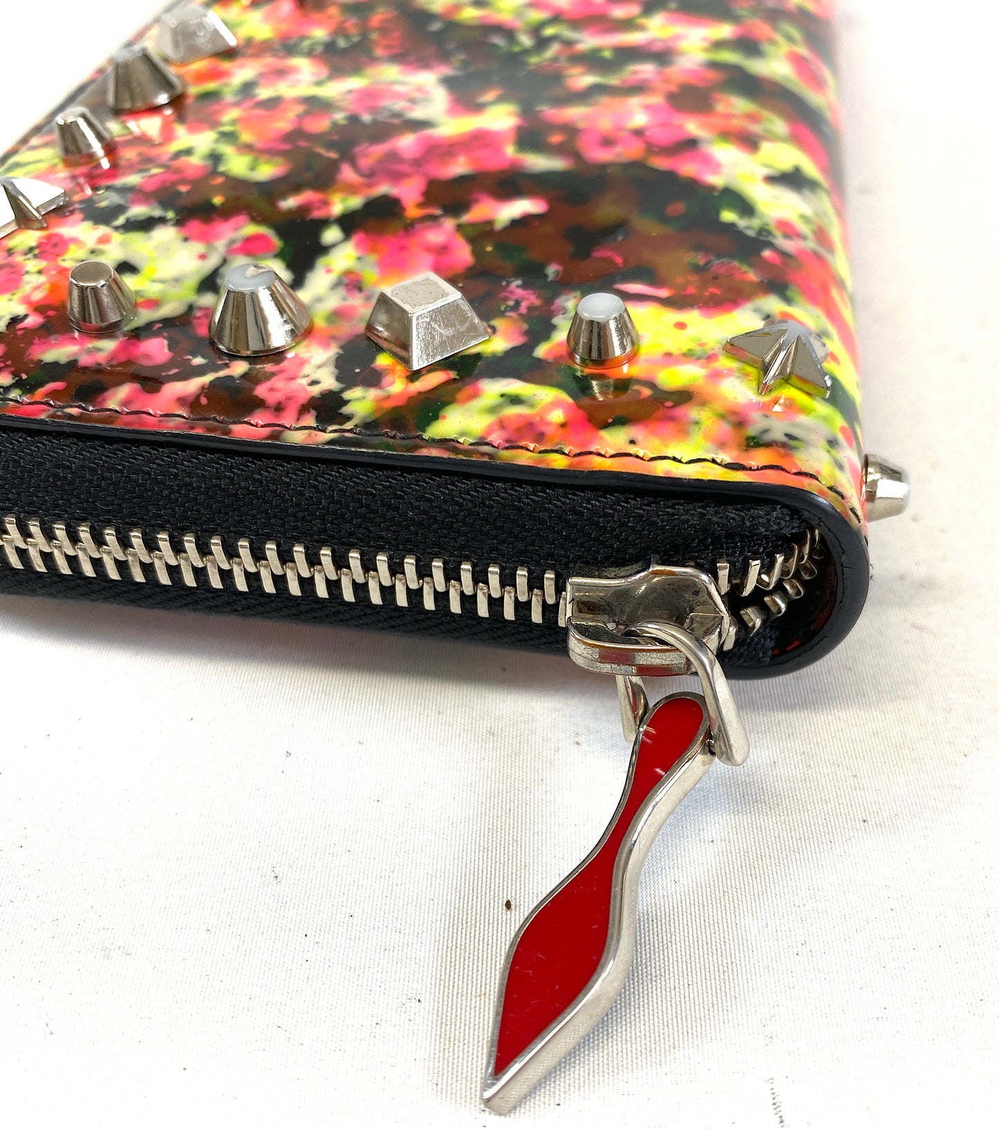 Christian Louboutin Round Zip Wallet Flower Multicolor Patent Authentic AA585