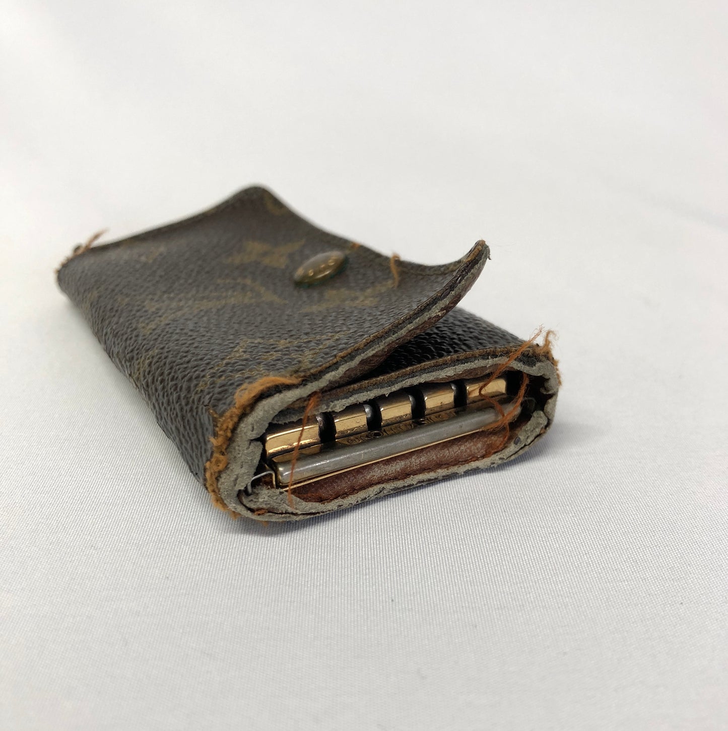 Louis-Vuitton Key Case Multicle 4 Monogram Authentic AA497