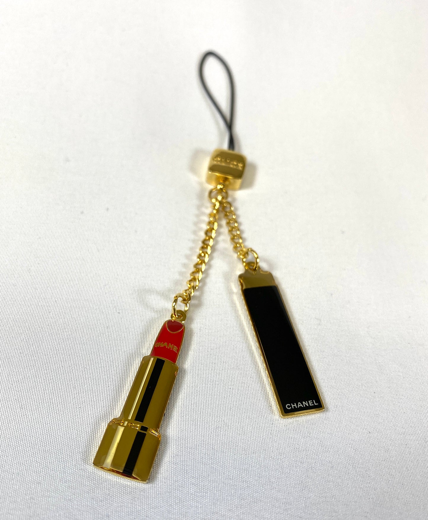CHANEL Rouge Click Keychain Authentic AA98