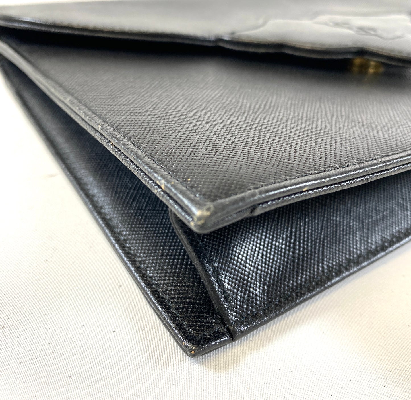 Yves Saint Laurent Clutch Bag Leather Authentic AA553