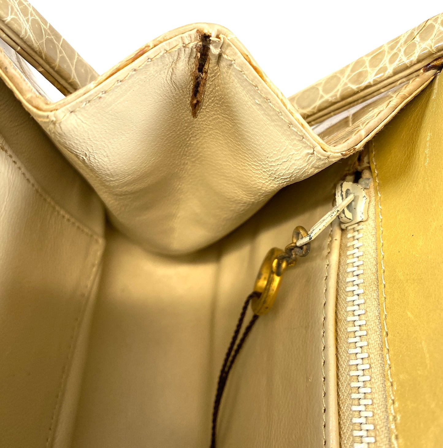 BALLY Leather Clutch Bag Authentic AA583