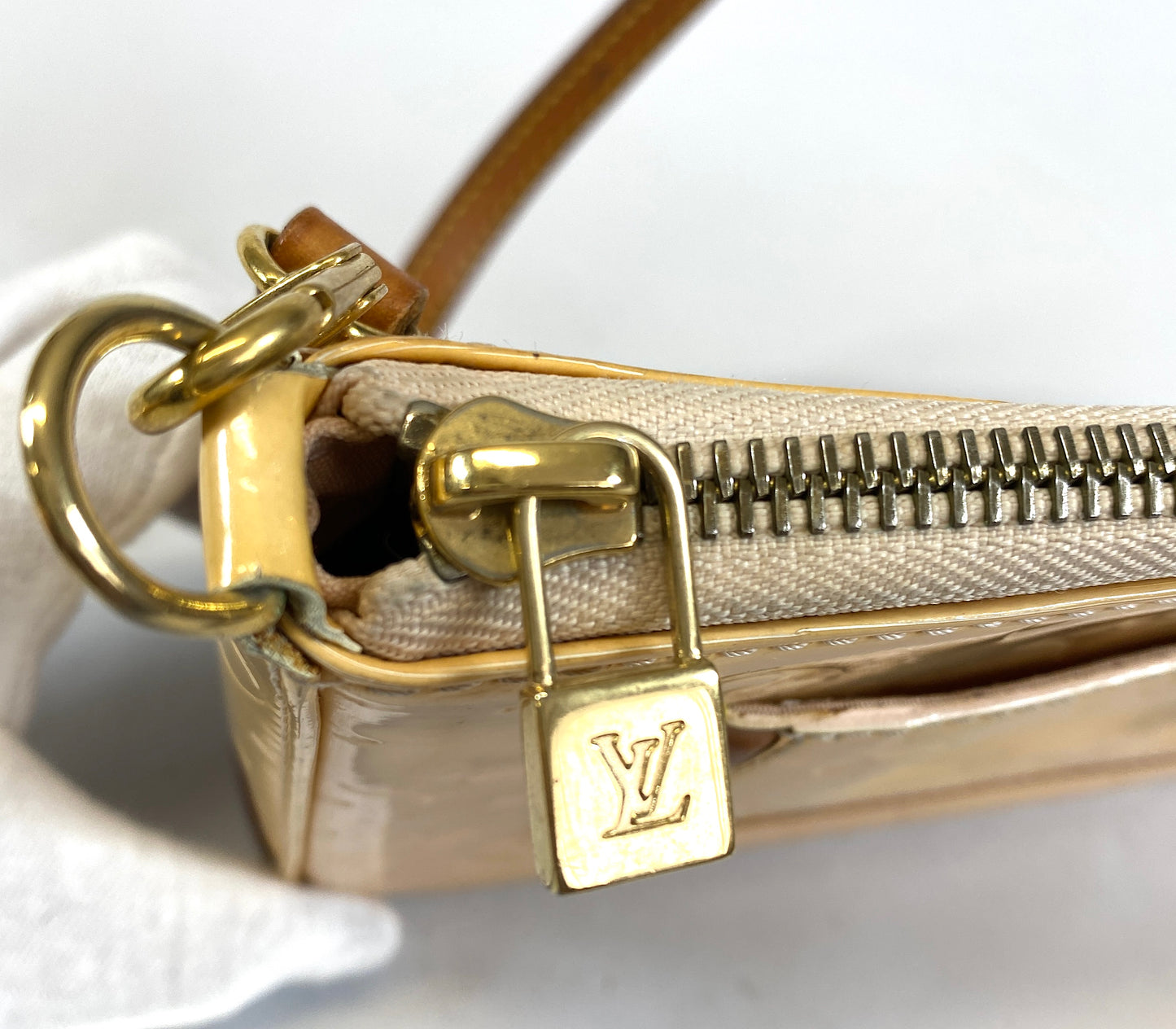 Louis-Vuitton Vernis Mallory Square Shoulder Bag Authentic AA592