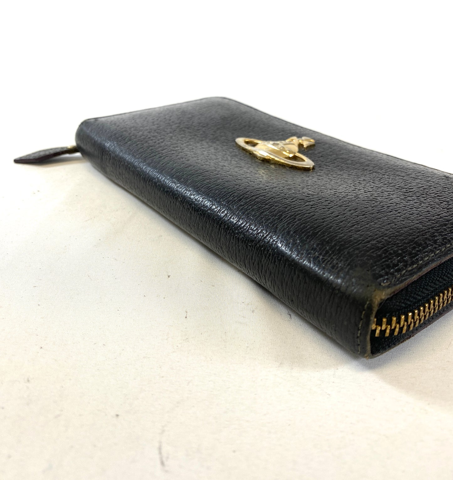 Vivienne Westwood Long Wallet Leather Round Zipper Authentic AA612