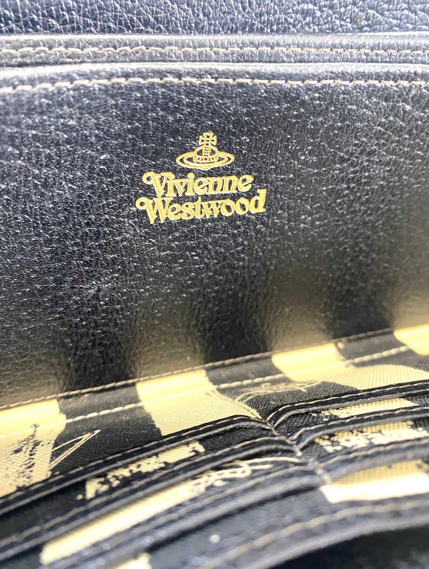 Vivienne Westwood Long Wallet Leather Round Zipper Authentic AA612
