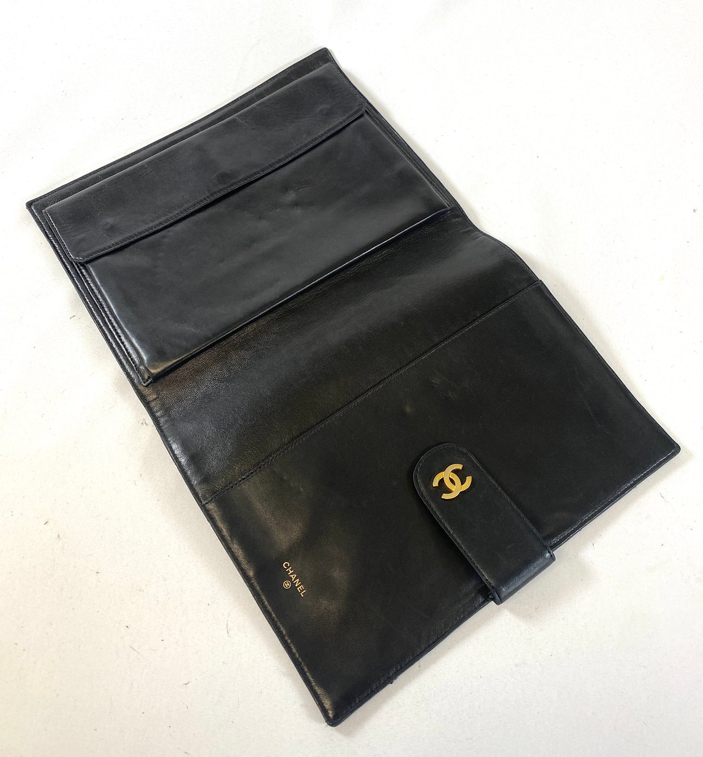 CHANEL Bicolor Clutch Bag Authentic AA614