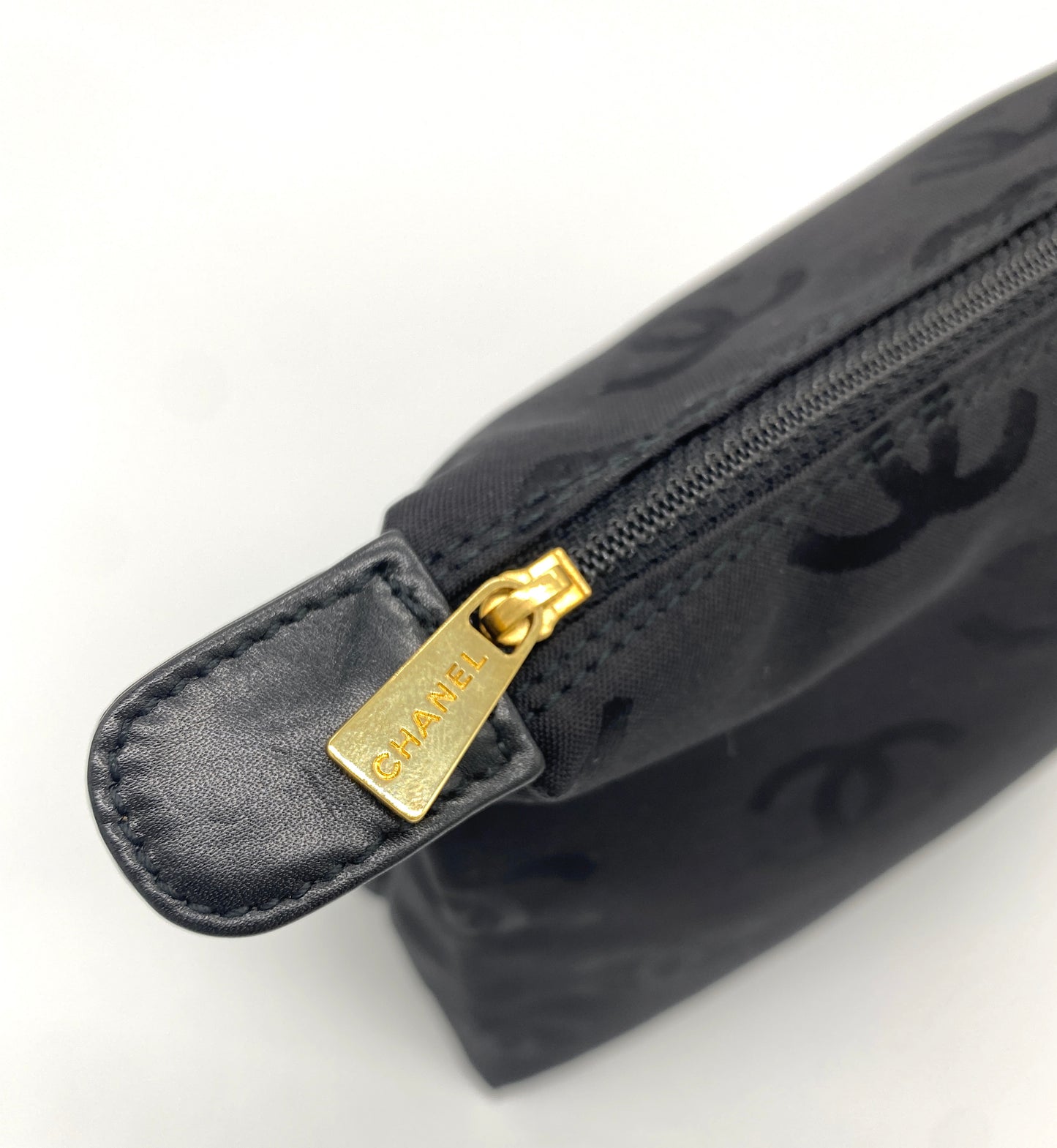 CHANEL Pouch Wild Stitch Bag in Bag Authentic AA648