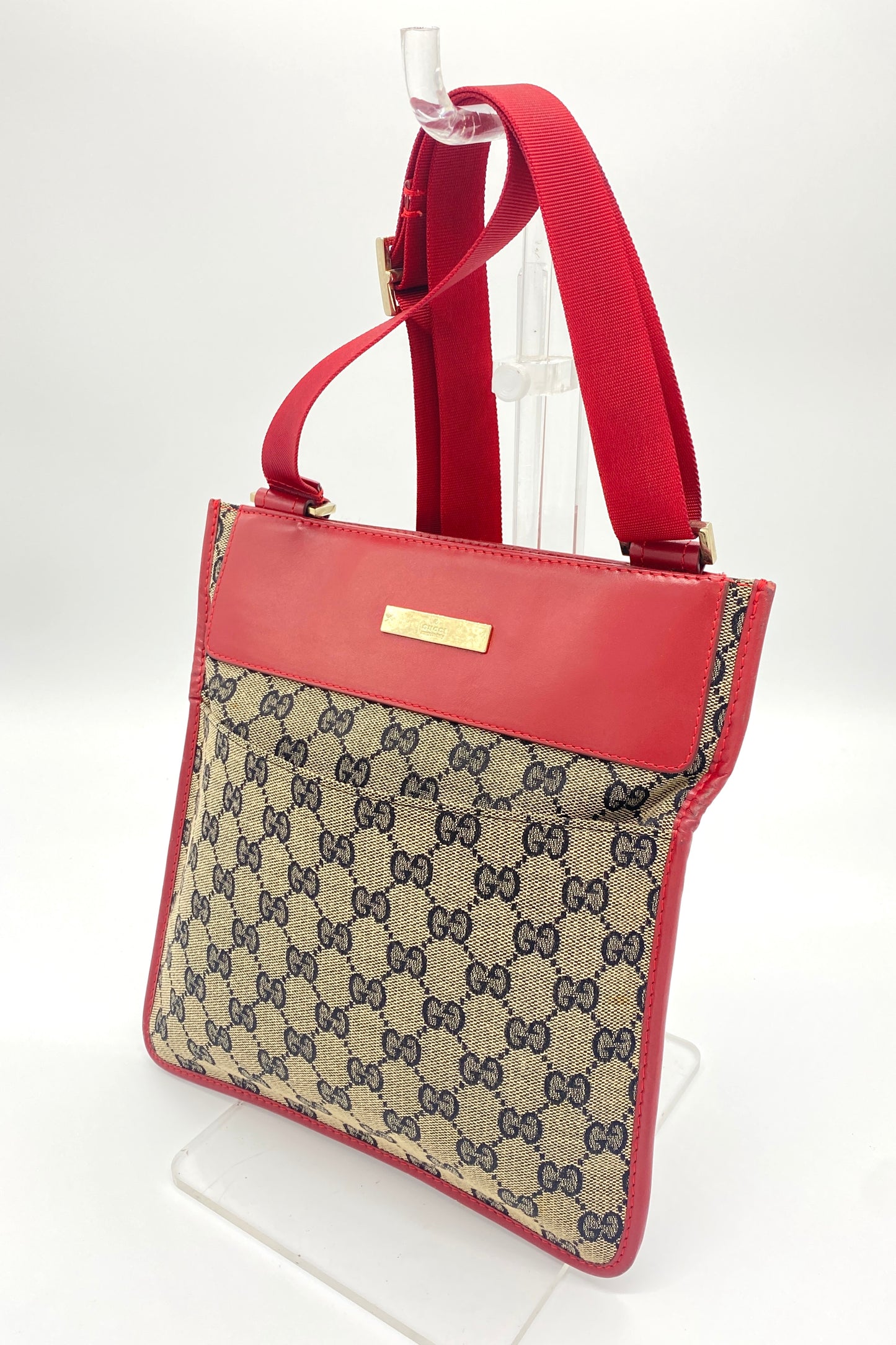GUCCI GG Canvas Shoulder Bag Red Authentic AA672