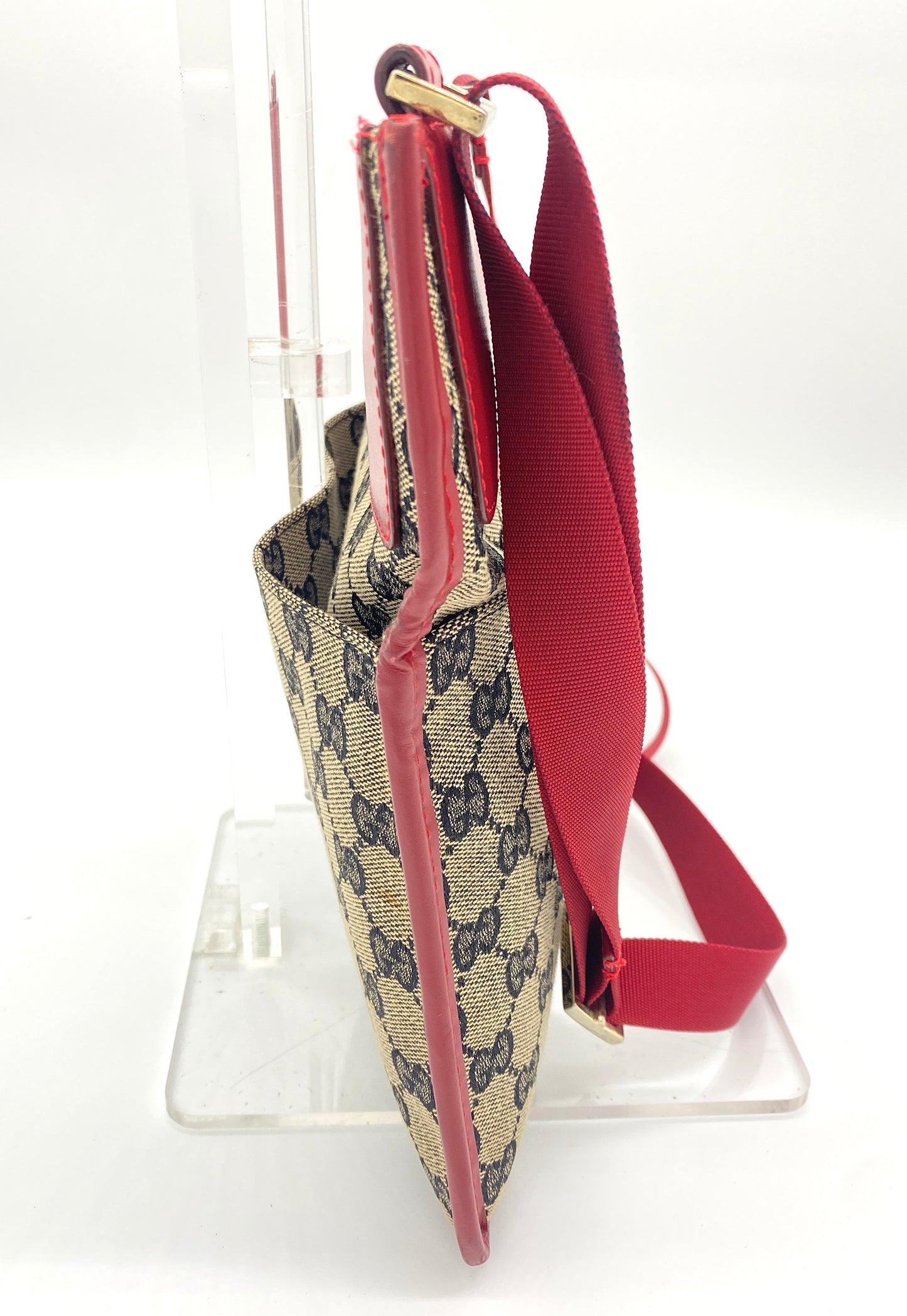 GUCCI GG Canvas Shoulder Bag Red Authentic AA672