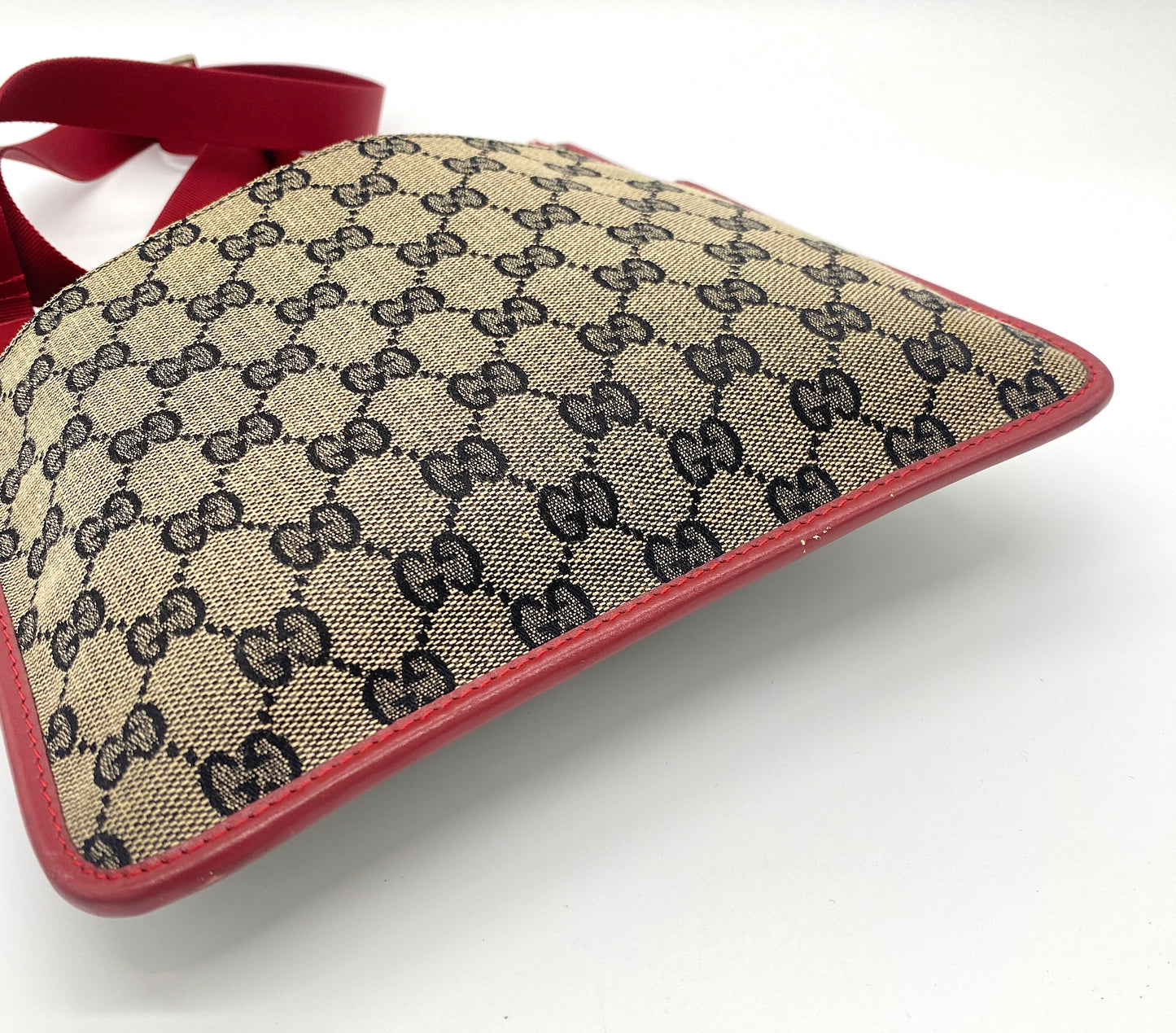 GUCCI GG Canvas Shoulder Bag Red Authentic AA672