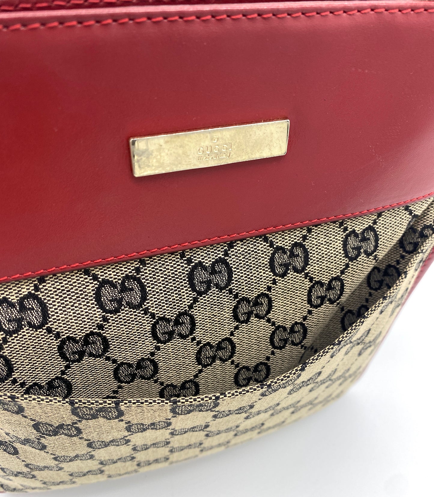 GUCCI GG Canvas Shoulder Bag Red Authentic AA672