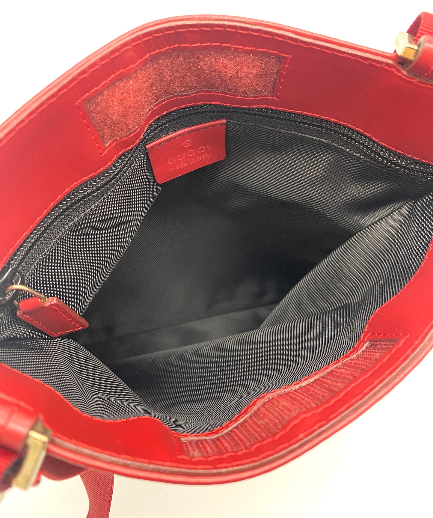 GUCCI GG Canvas Shoulder Bag Red Authentic AA672