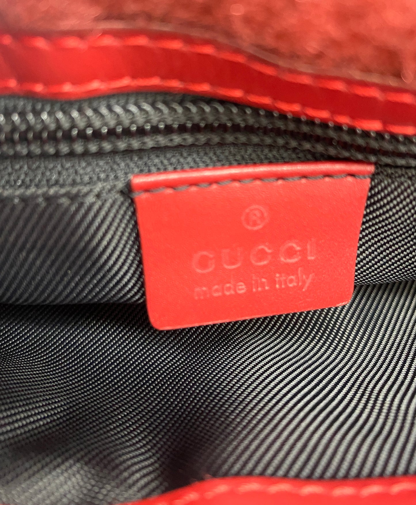 GUCCI GG Canvas Shoulder Bag Red Authentic AA672