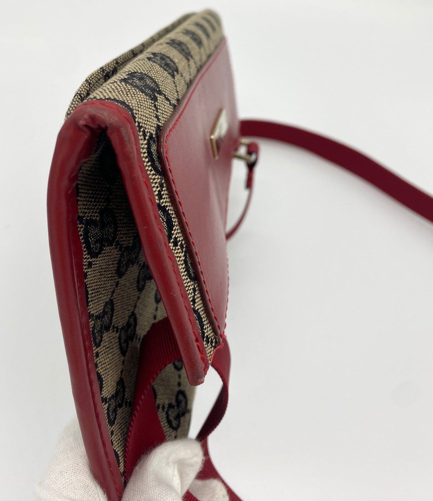 GUCCI GG Canvas Shoulder Bag Red Authentic AA672