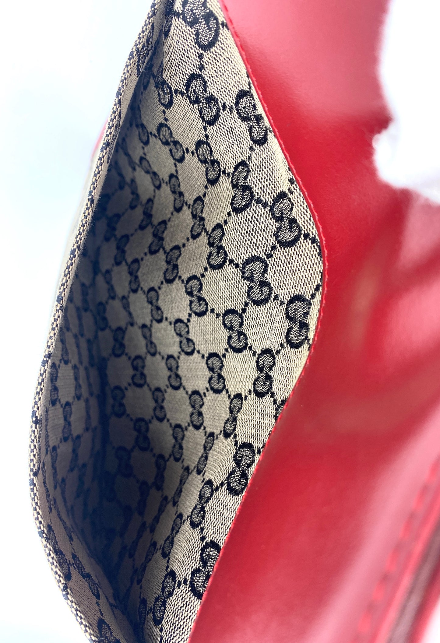 GUCCI GG Canvas Shoulder Bag Red Authentic AA672