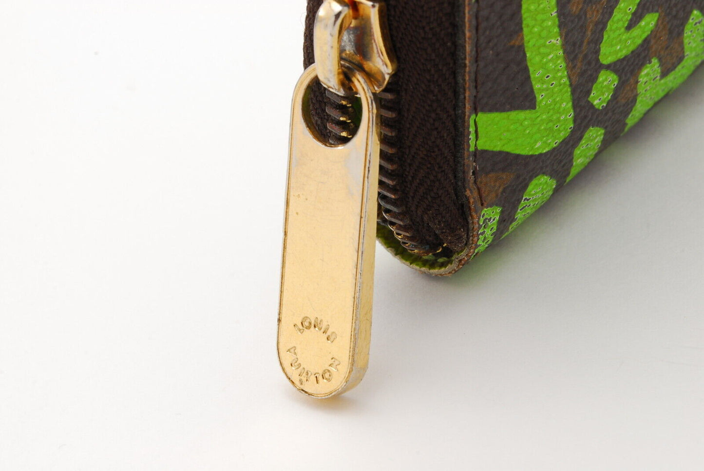 Louis-Vuitton Graffiti Zippy Wallet Letters Lime Green RARE A861